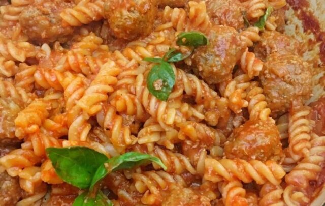 cropped-pasta-with-meatballs-1.jpg