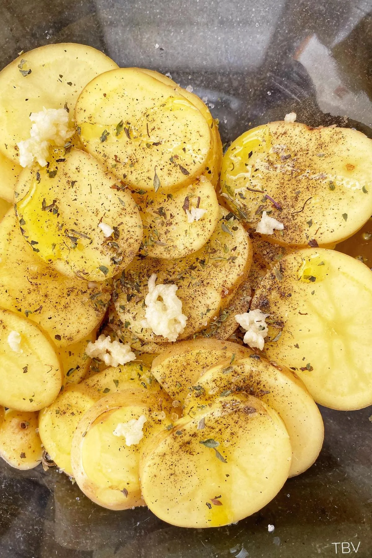 Sliced potatoes seasoned with spices