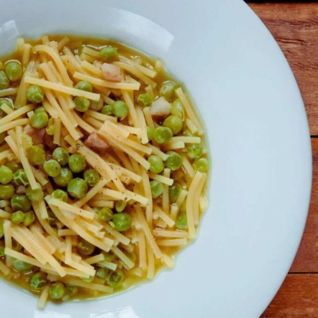 Pasta With Peas And Bacon
