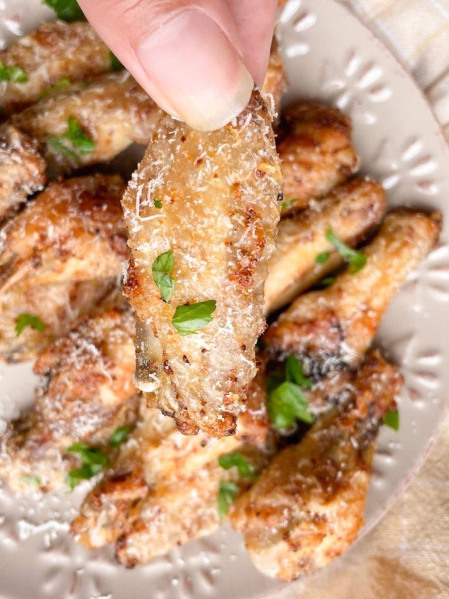 The Best Garlic Parmesan Wings Air Fryer Recipe The Bella Vita