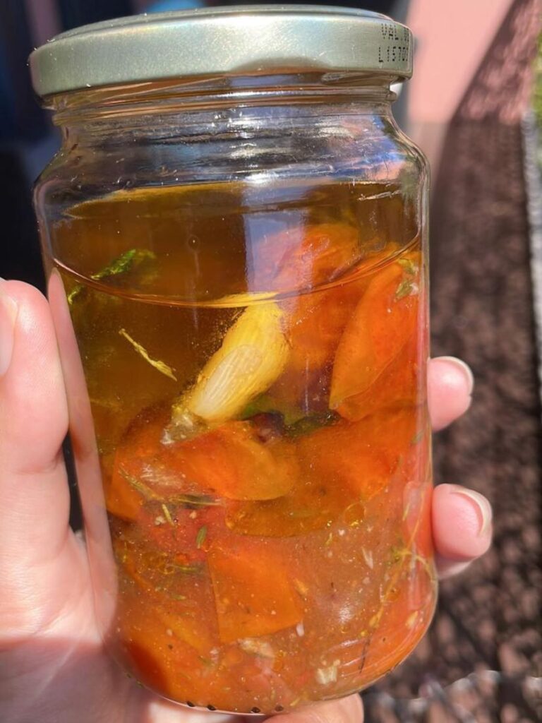 how to store tomato confit