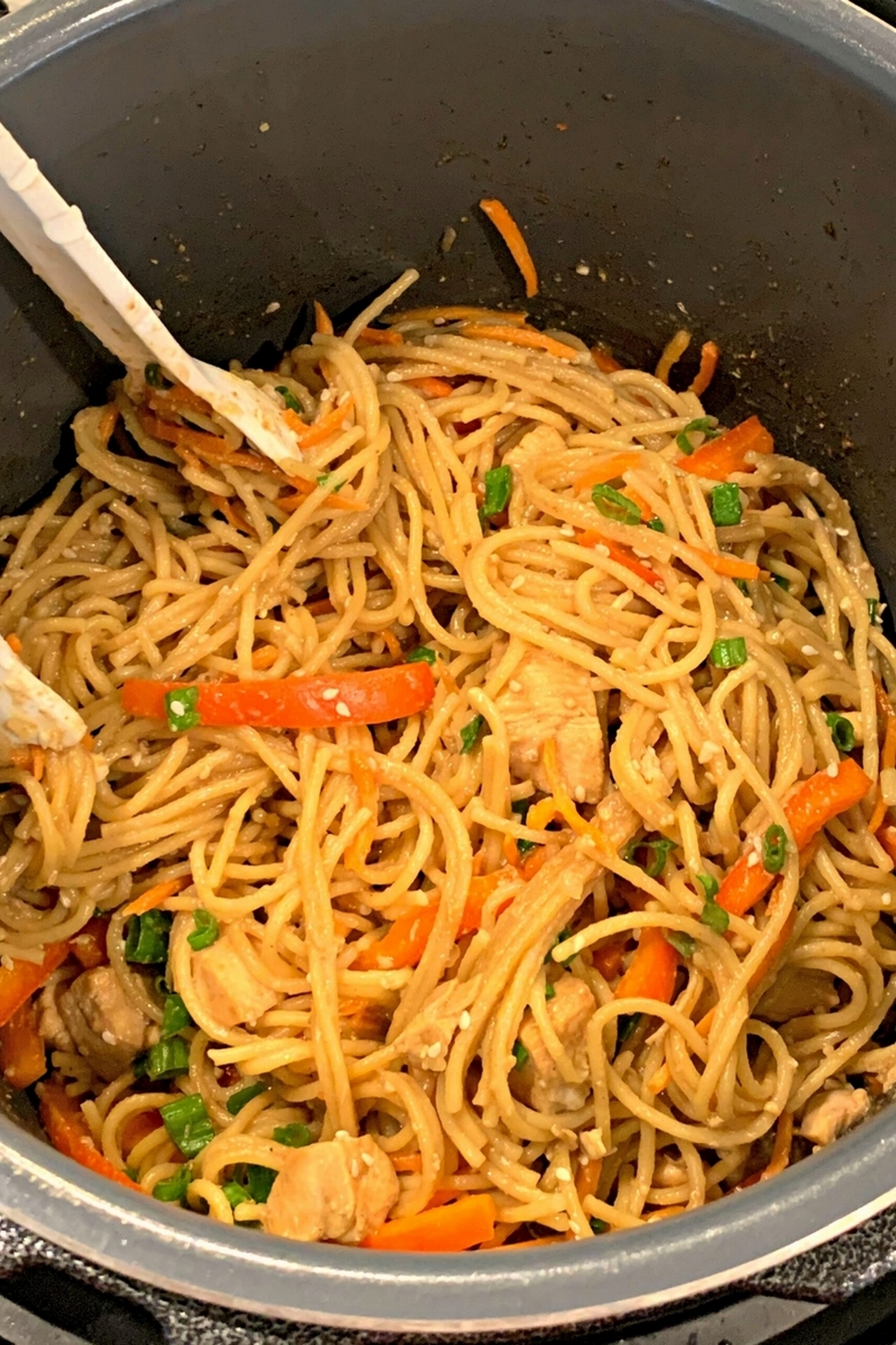 Instant Pot Chicken Lo Mein