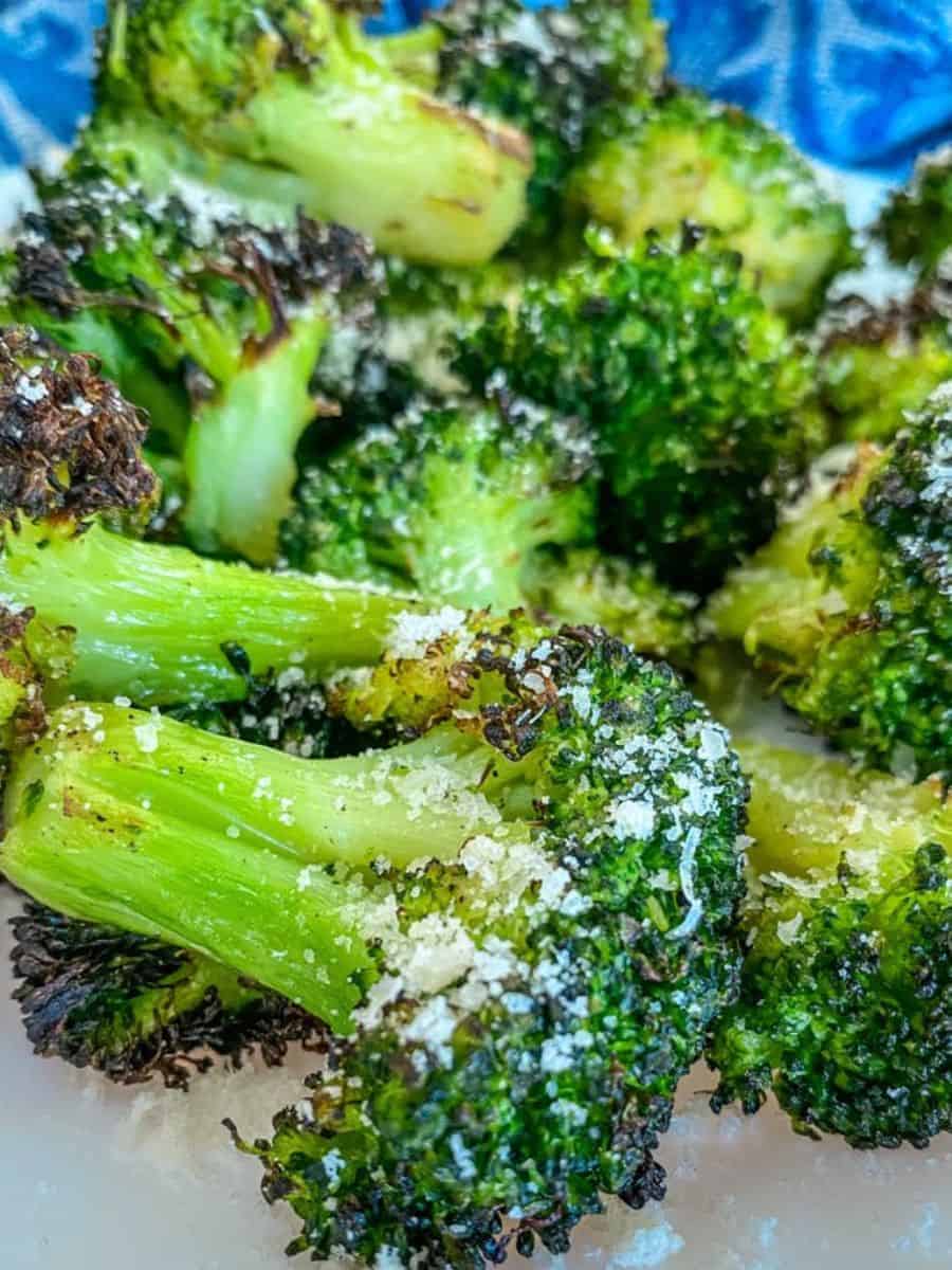 air fryer broccoli with parmesan